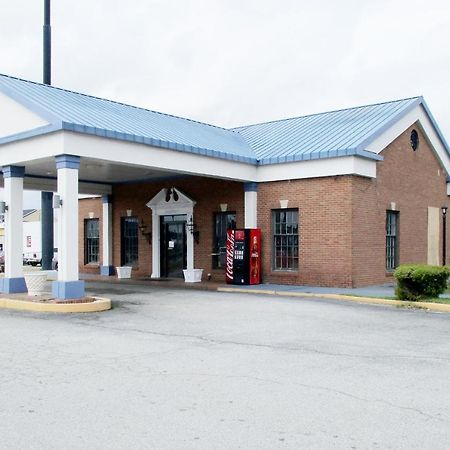 Hotel Rising Eagle Cordele Exterior photo